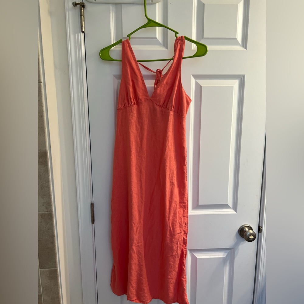 Old Navy Dress, XS Petite, tie back coral dress! Excellent condition!